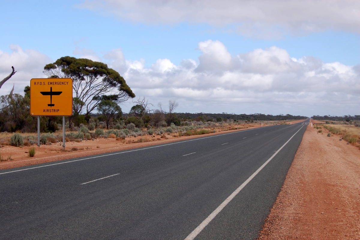 FHS-Website_FlightSat_Photo-RFDS-Air-Strip